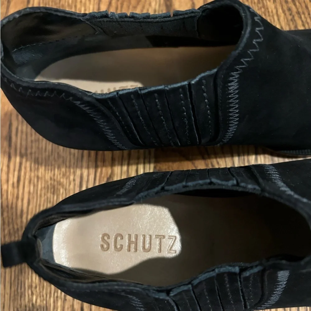 Schutz |‎ Jacqueline Black Suede Pointed Toe Low Western Ankle Boots Sz 7.5
